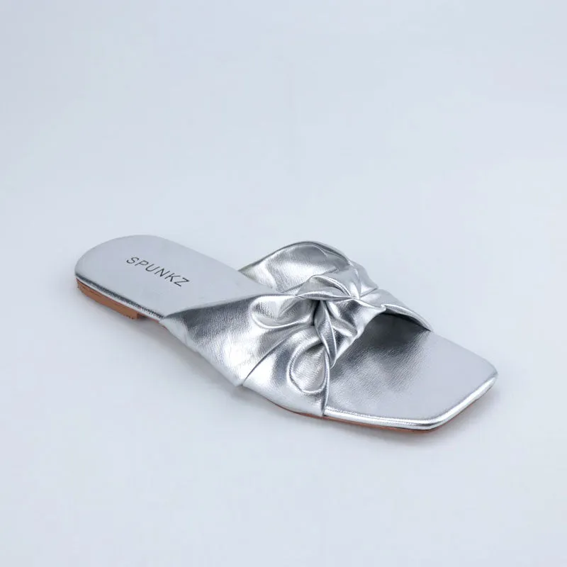 Metallic Knot Solid Causal Flats