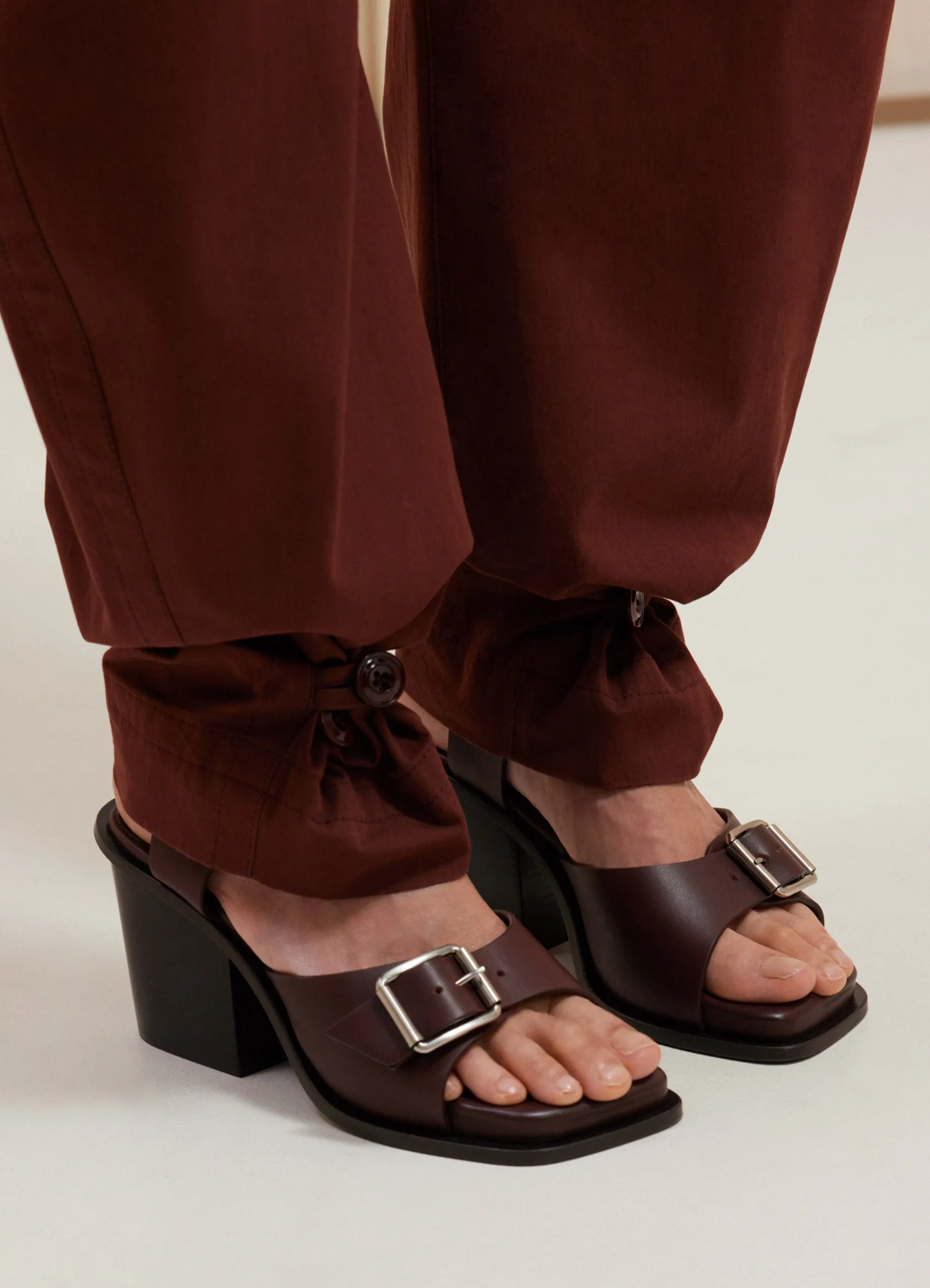 SQUARE HEELED SANDALS WITH STRAPS 80