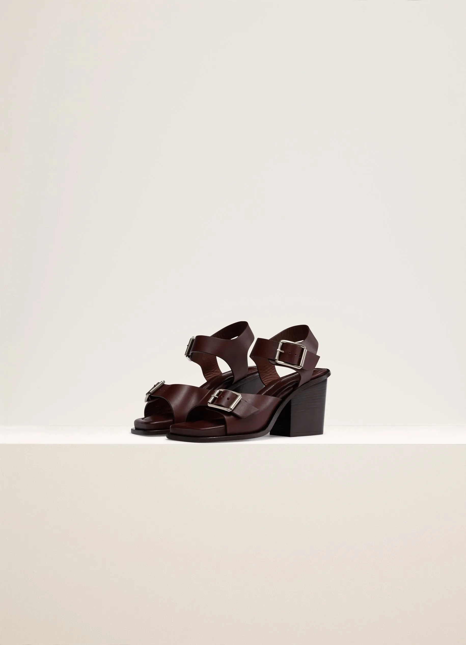 SQUARE HEELED SANDALS WITH STRAPS 80